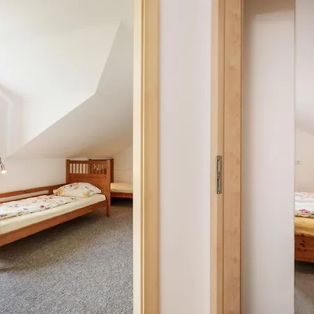 Prázdninový dům Komfortables Im Bayerischen Wald Am Alpakahof Mit Saunahaus *